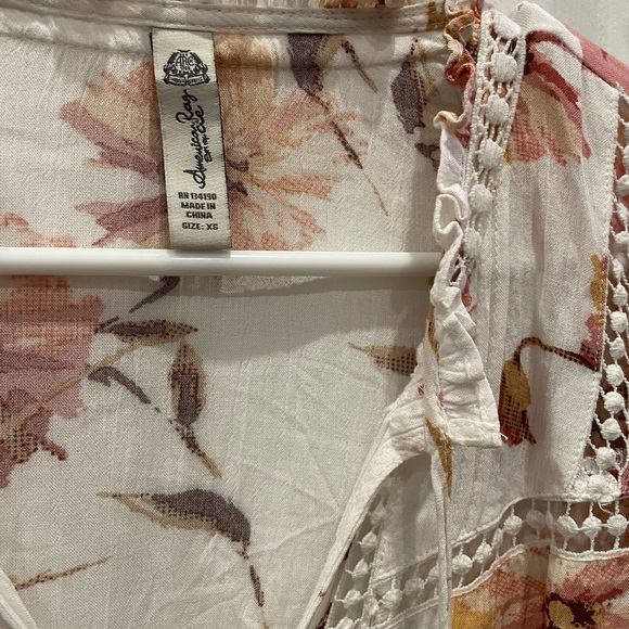 Flower Blouse - Picture 4 of 4